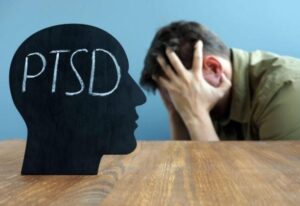 what are the 17 symptoms of complex ptsd